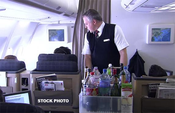 Max Lewis - Flight Attendant, Qantas ["...since wearing Q-Link I feel more energized at the end of long flights..."]